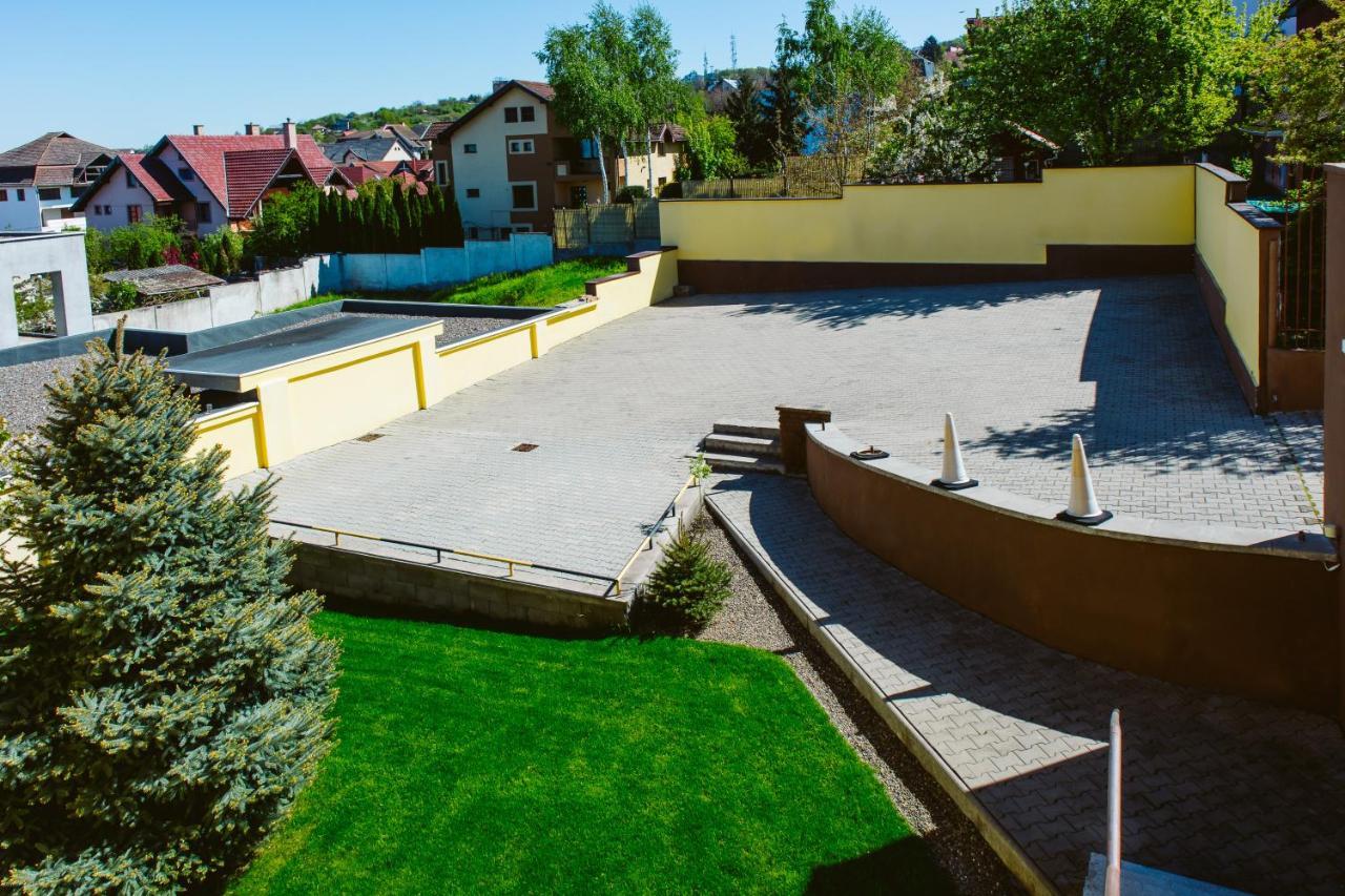 Pensiunea Imperial Târgu-Mureş Exterior foto