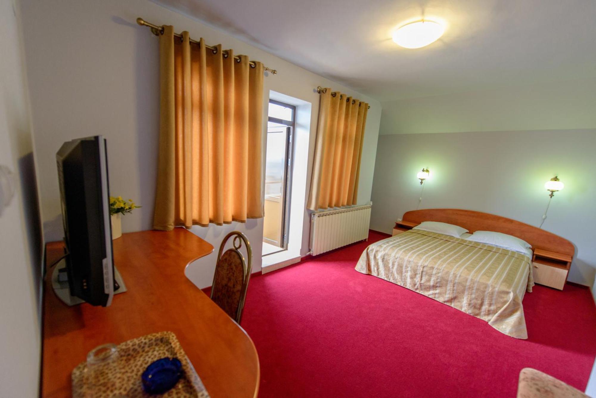 Pensiunea Imperial Târgu-Mureş Zimmer foto